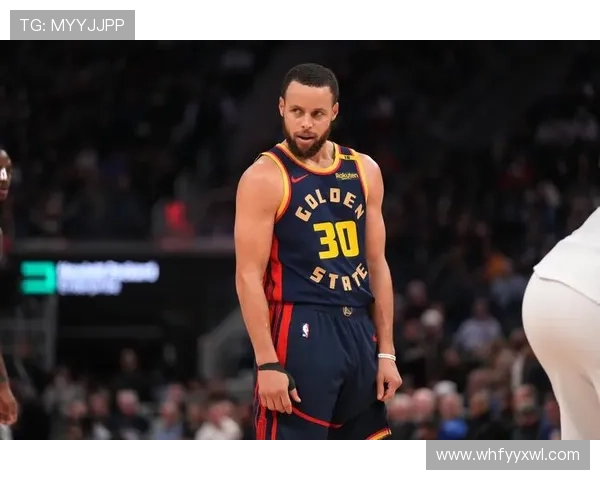 库里轻松出战16分钟贡献11分4篮板3助攻展现实力不凡